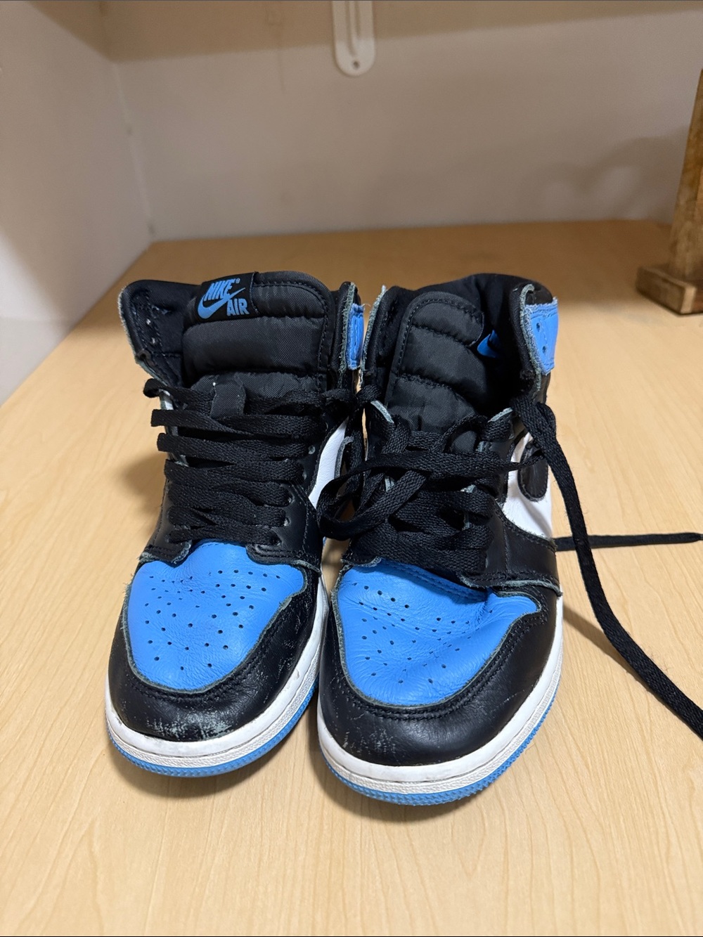 Nike Air Jordan 1 High Top - Black, Blue & White